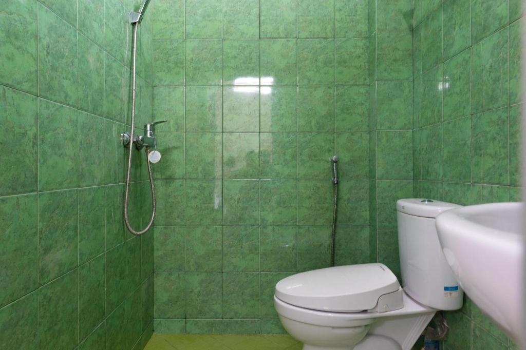Spot On 2063 Bethania Residence Kupang  Exterior photo