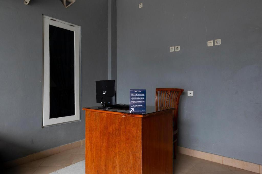 Spot On 2063 Bethania Residence Kupang  Exterior photo