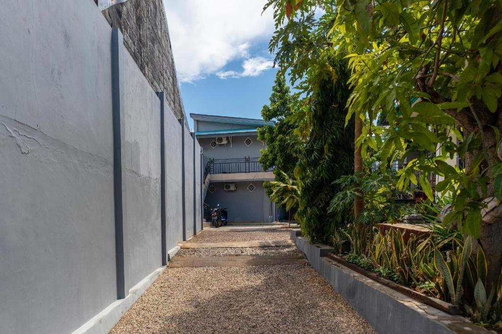 Spot On 2063 Bethania Residence Kupang  Exterior photo