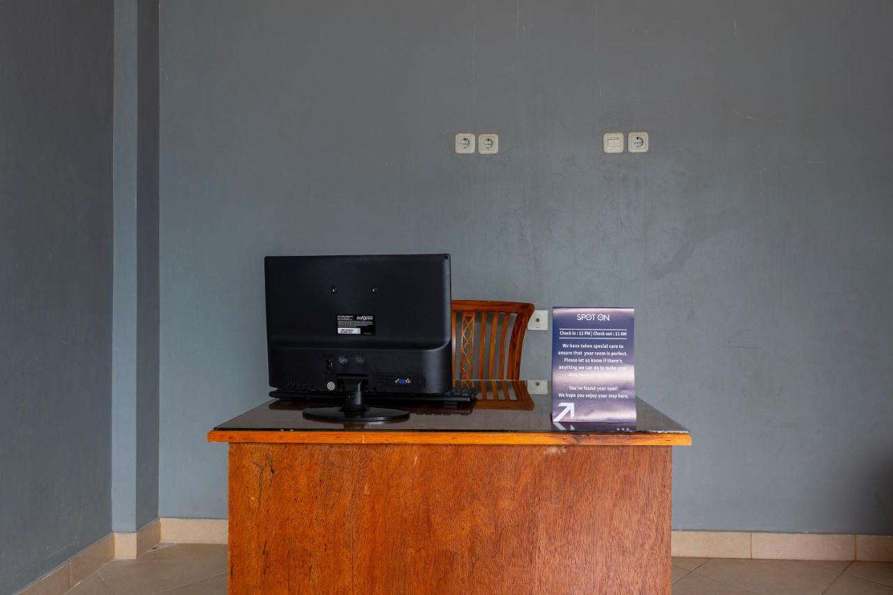 Spot On 2063 Bethania Residence Kupang  Exterior photo